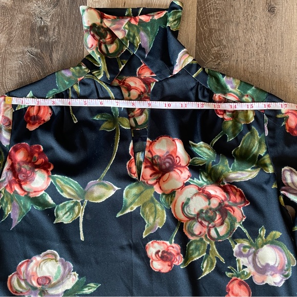 Beautiful Custom Made Long Sleeve Floral Blouse - Picture 11 of 16